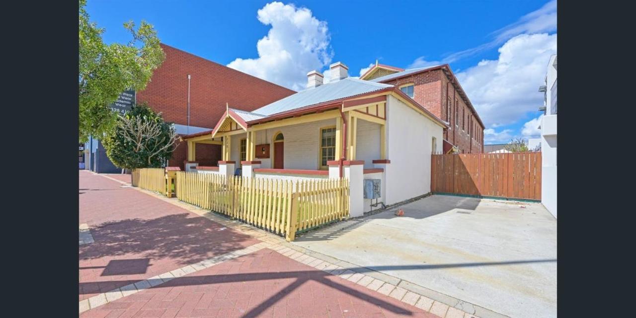 Emu Backpackers Perth - Note - Valid Passport Required For Check In 호스텔 외부 사진