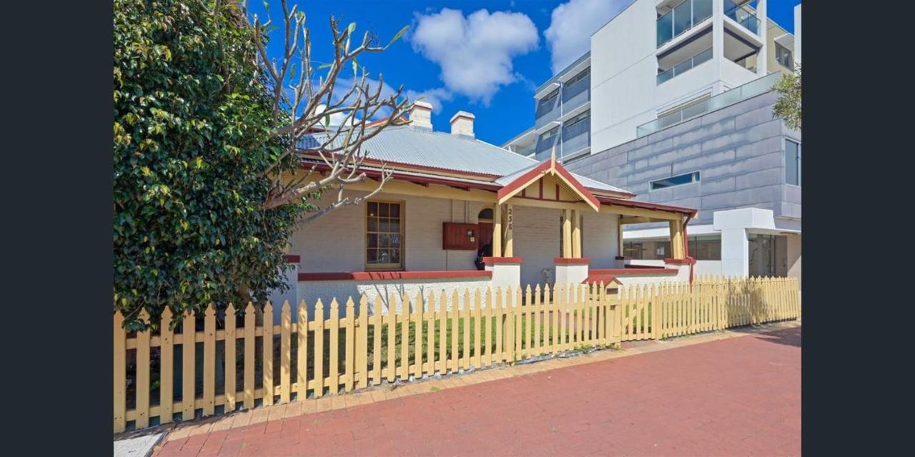 Emu Backpackers Perth - Note - Valid Passport Required For Check In 호스텔 외부 사진
