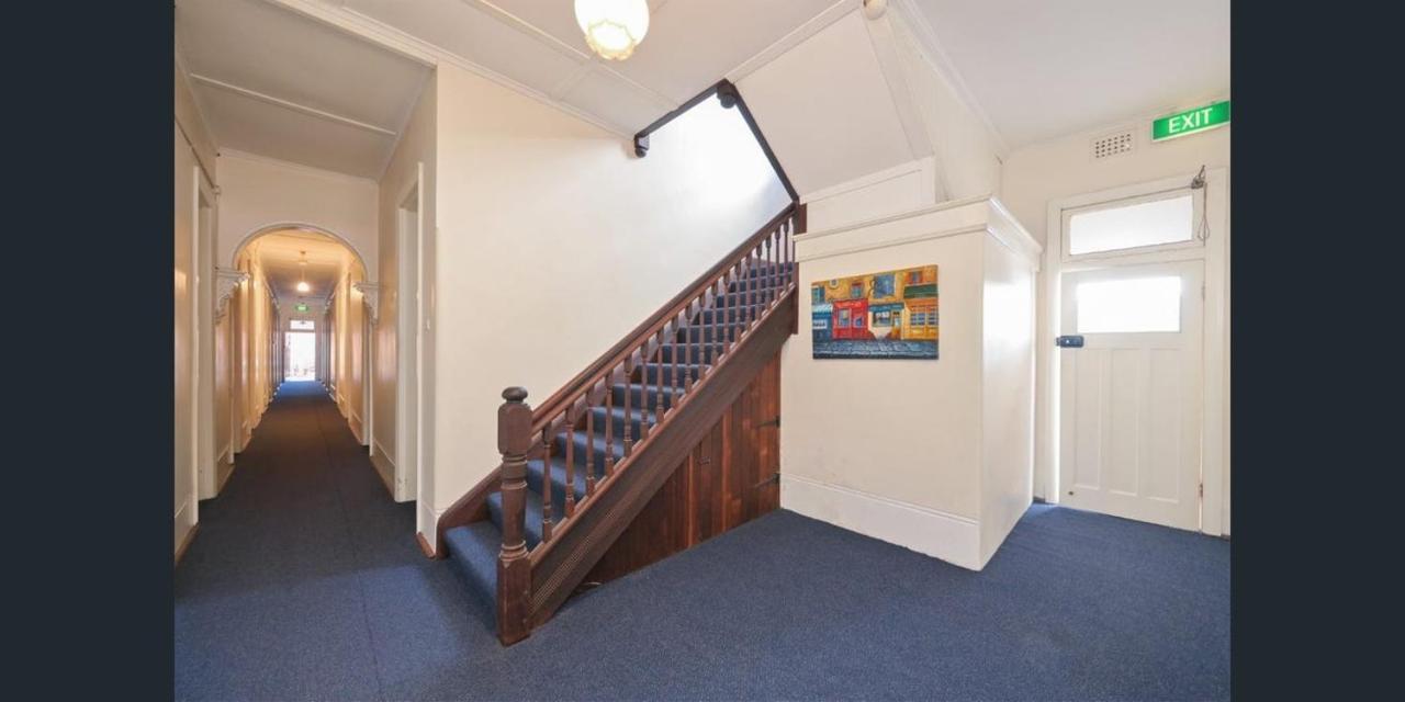 Emu Backpackers Perth - Note - Valid Passport Required For Check In 호스텔 외부 사진